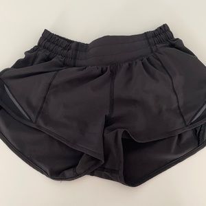 Lululemon size 2 black shorts 2.5 inch